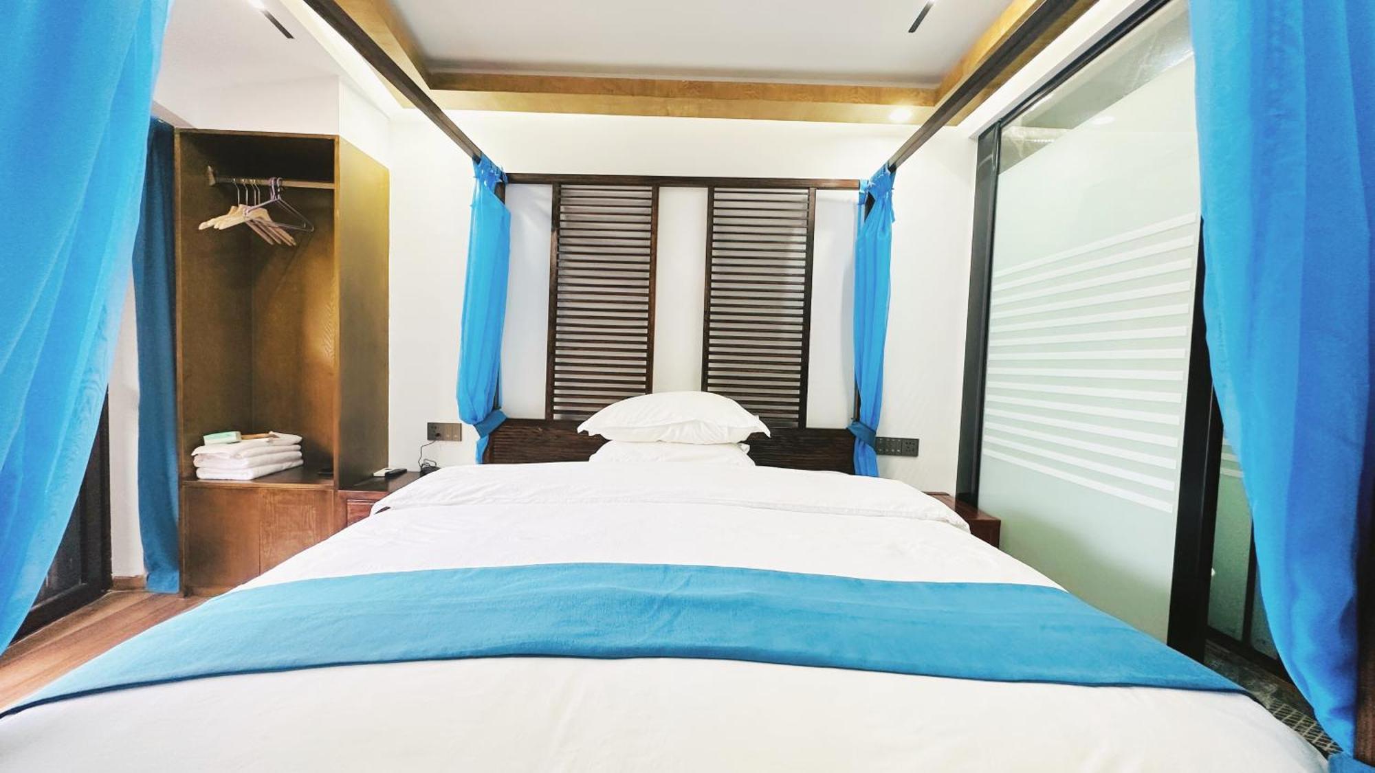 Lqj Riverside Guest House Fenghuang Kültér fotó
