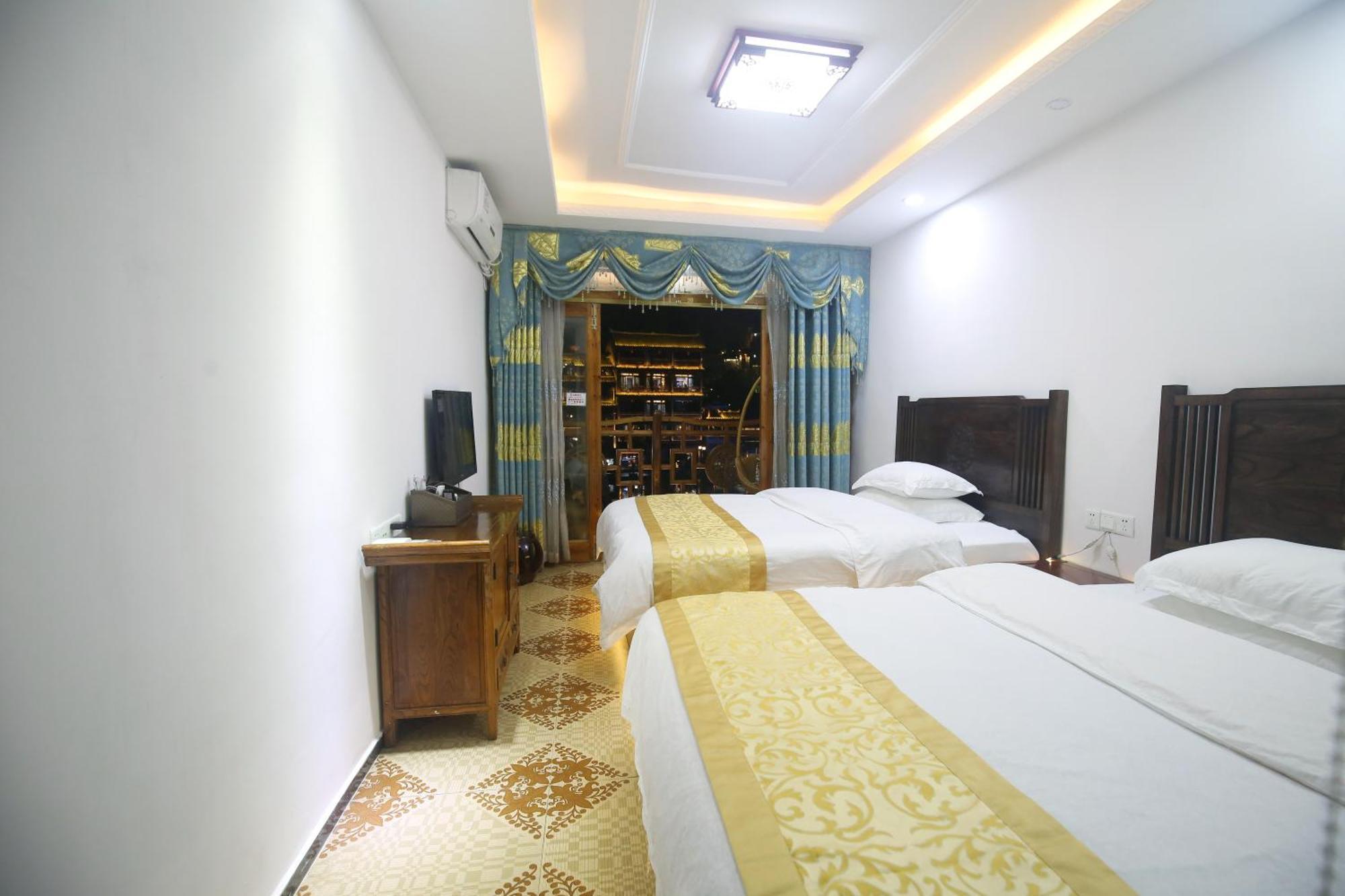 Lqj Riverside Guest House Fenghuang Kültér fotó